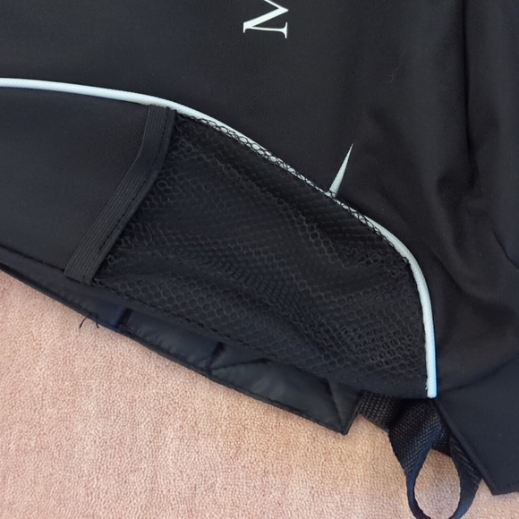 New Miraval Sling Bag and Water Bottle - Picture 2 of 10